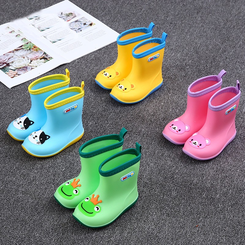 mk water boots