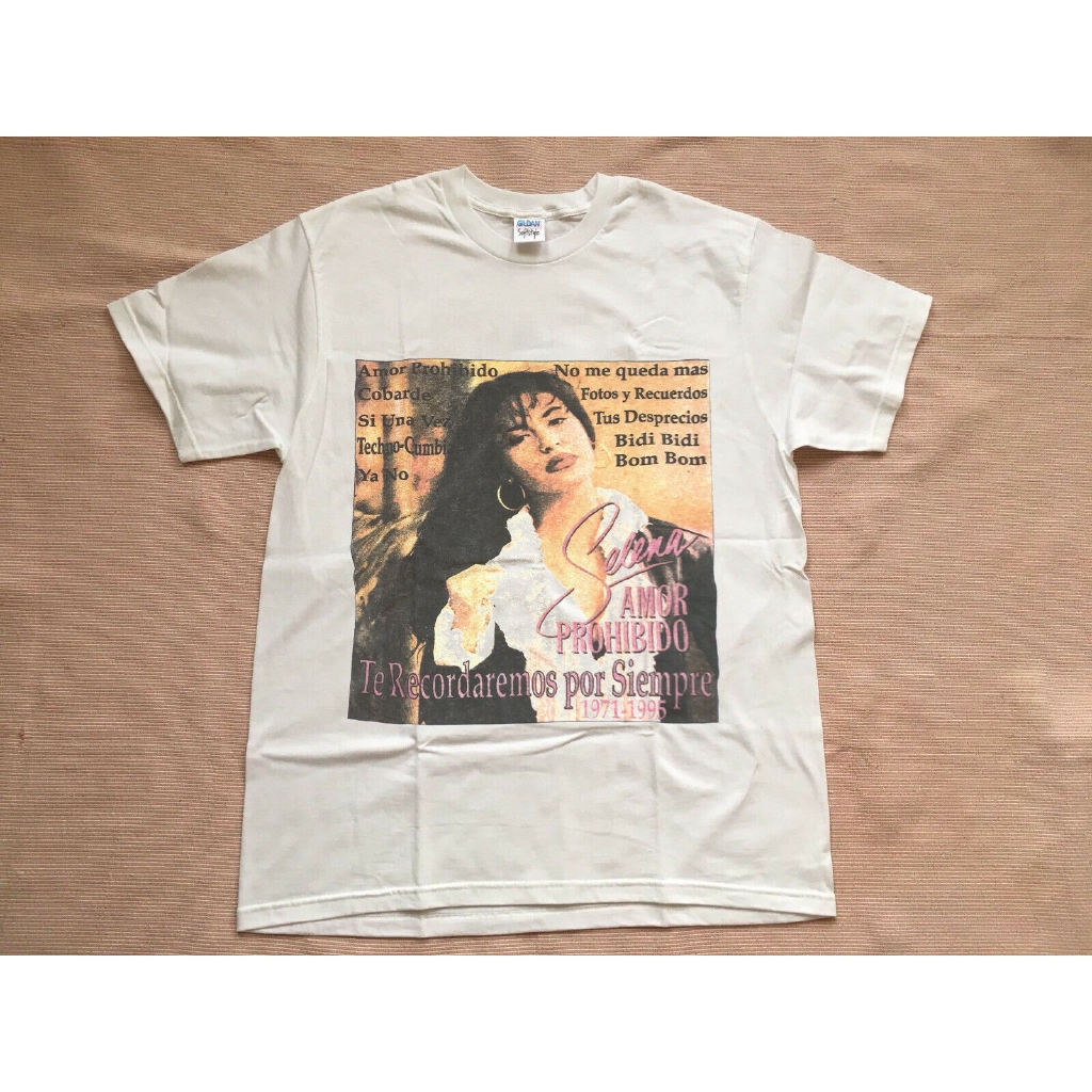 Gildan - Vintage 90s Selena Quintanilla 