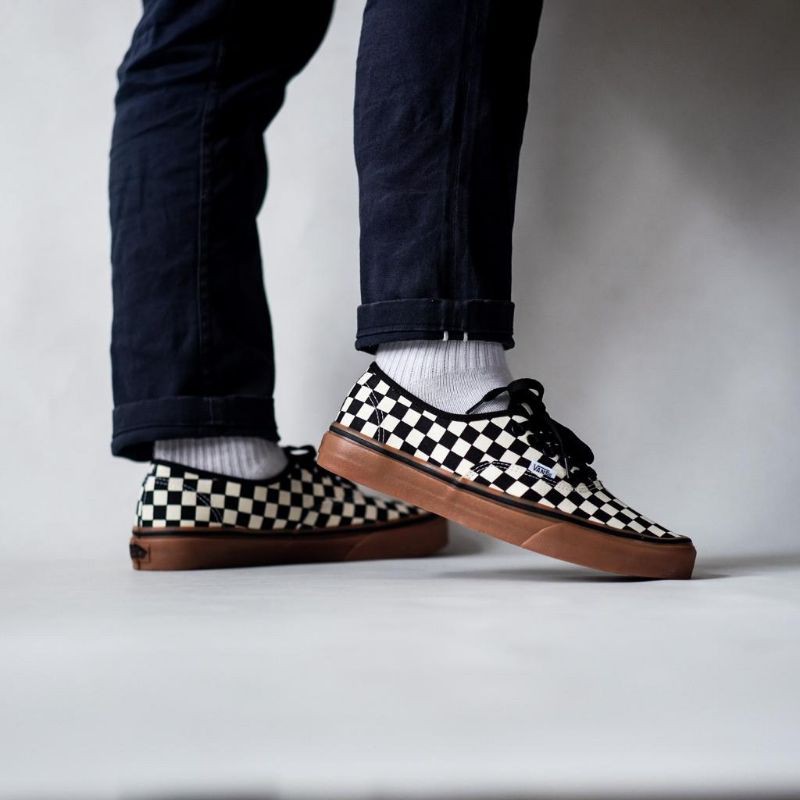 vans authentic checkerboard gum
