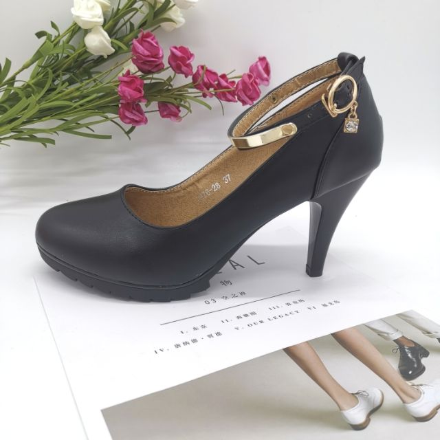 3.5 inch court heels