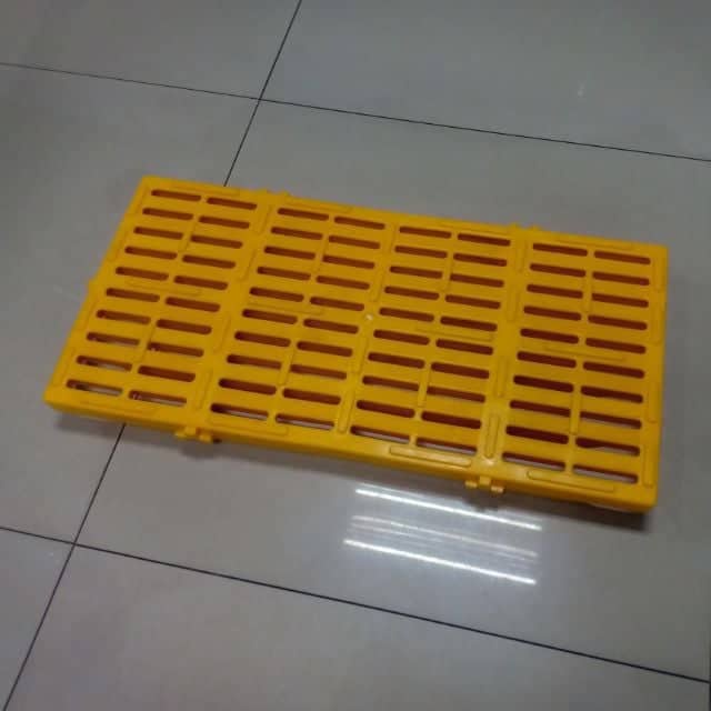 15 pieces Pig Matting , Plastic Matting for Sow / Inahin (62cmx29.3cmx4