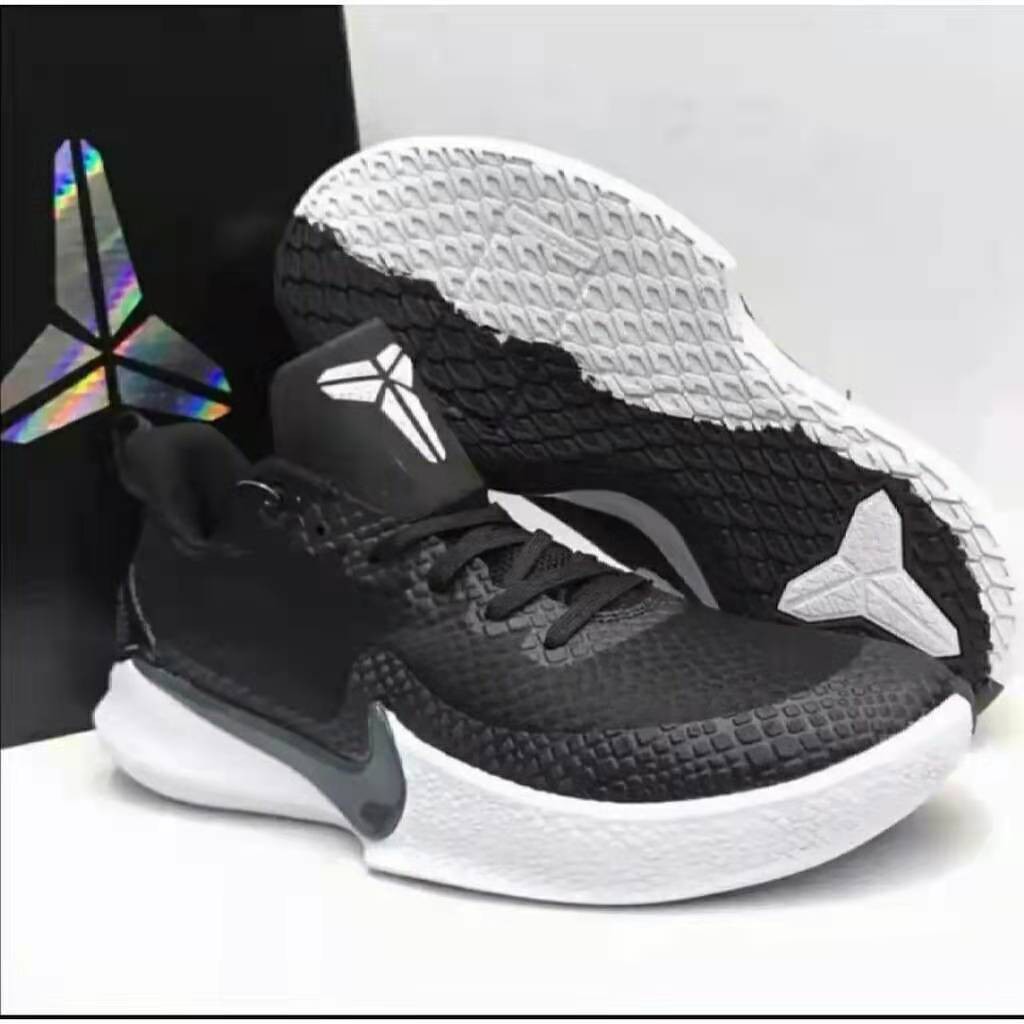 black kobe shoes