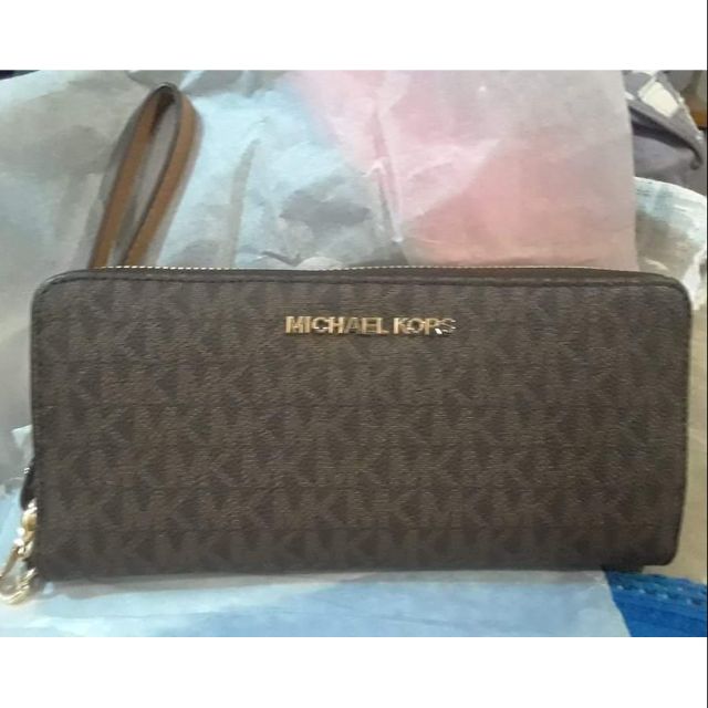 how to tell a real michael kors wallet