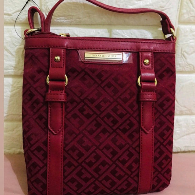 authentic tommy hilfiger bag vs fake