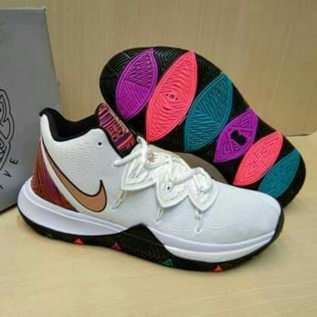 Kyrie 5 GS Graffiti Atmosphere Gray Purple AQ2456 eBay