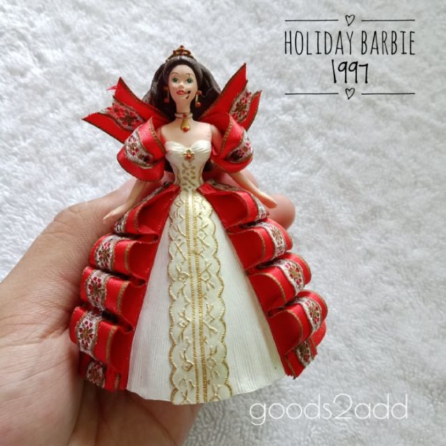 happy holiday barbie 1997