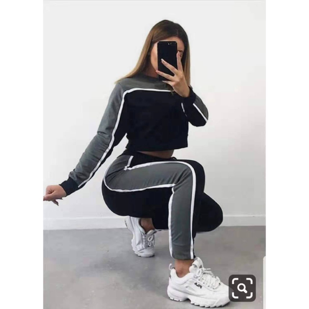 crop top long sleeve outfit
