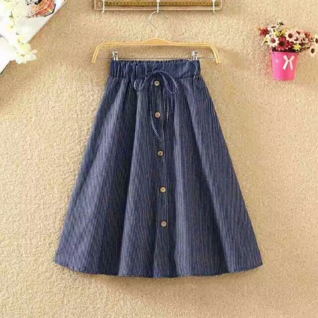 long maong skirt