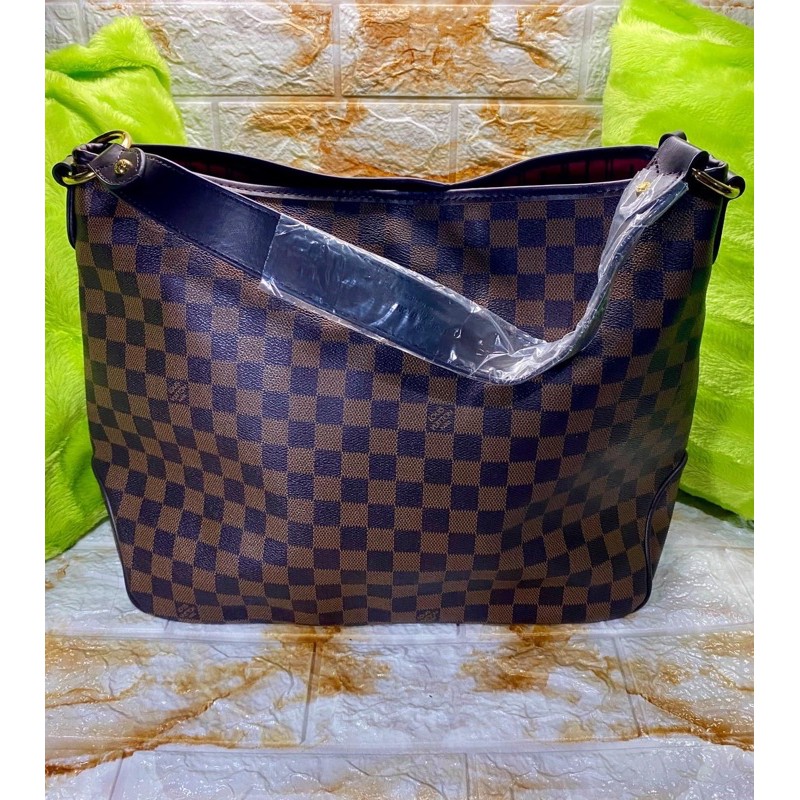 louis v tote bag