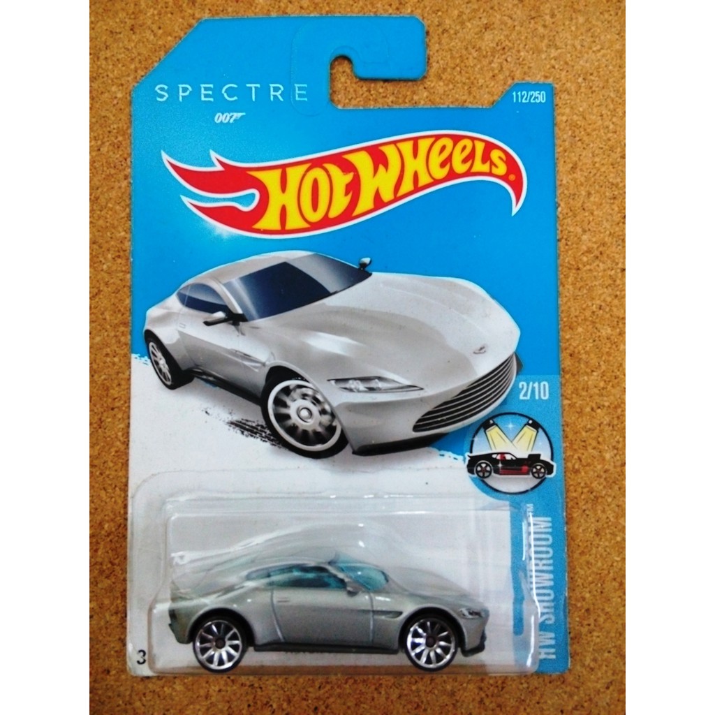 hot wheels aston martin db10