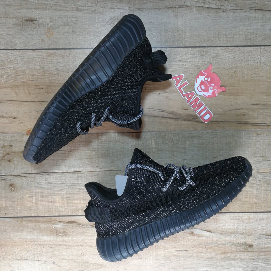 adidas yeezy boost 350 v2 black static