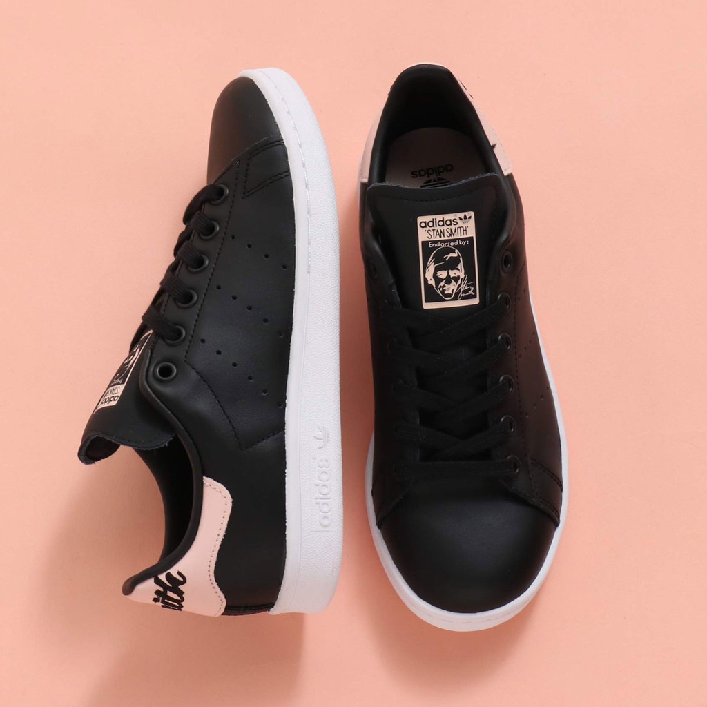 stan smith black black