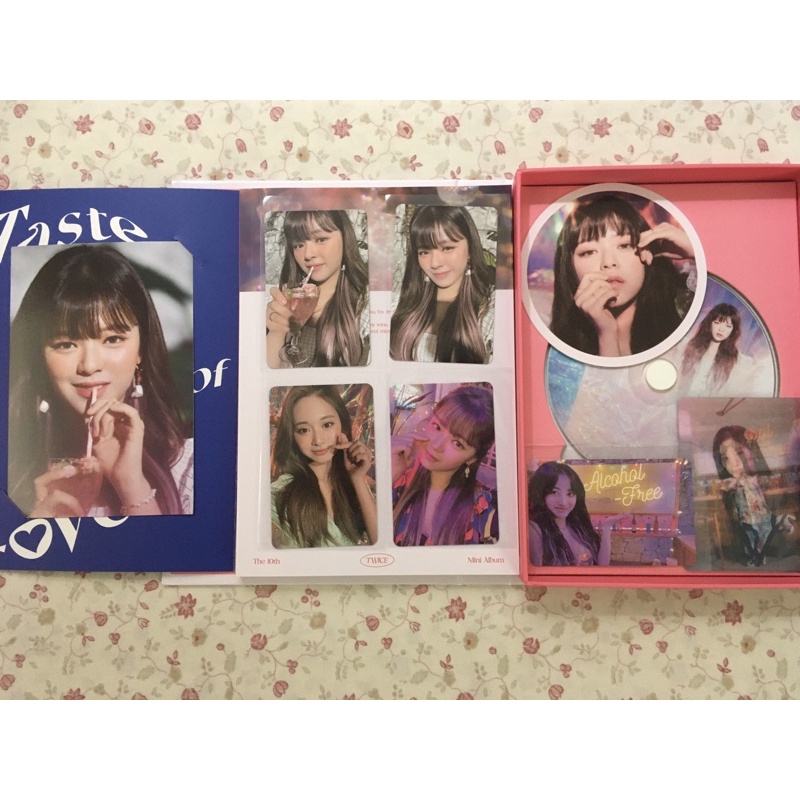 Twice Taste Of Love Unsealed Album Complete Inclusions In Love Version Semi Jeongyeon Set Shopee Philippines
