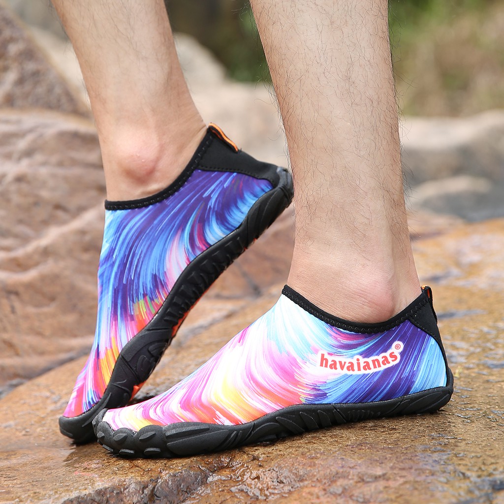 havaianas water shoes