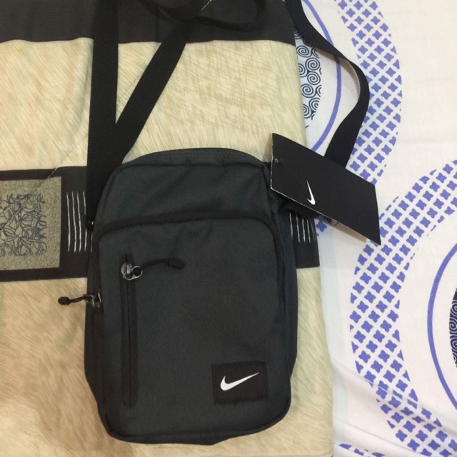 nike sling bag price