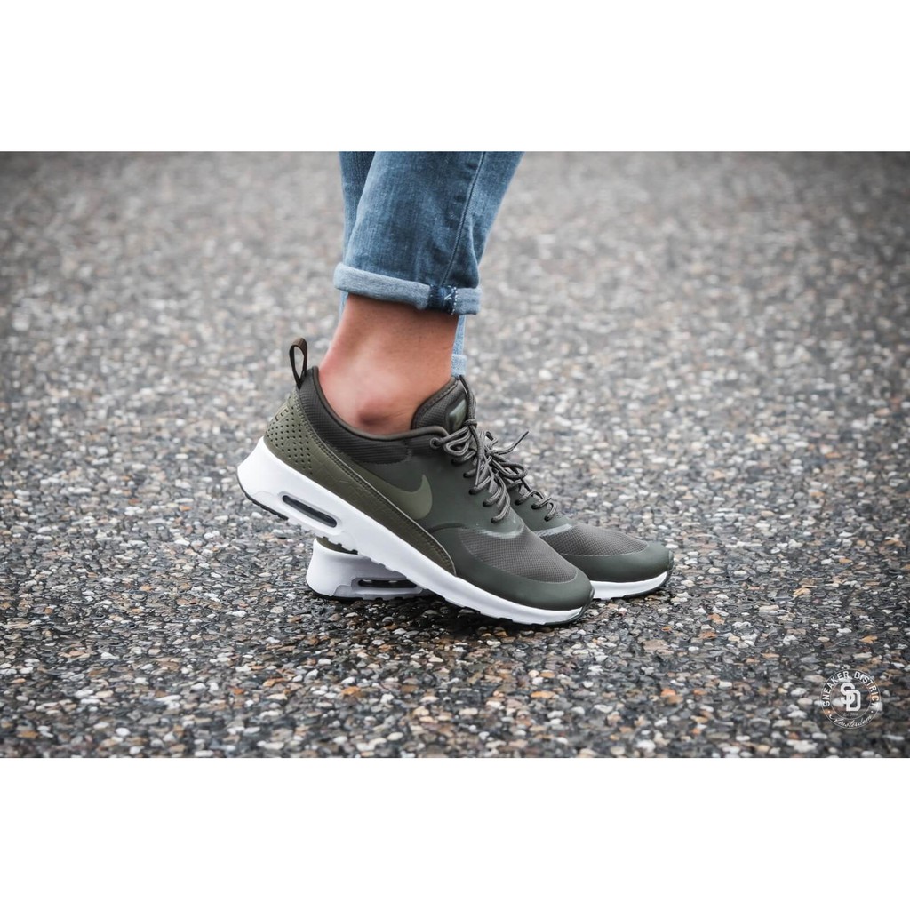 Women's Nike Air Max Thea Shoes 6.5 Women's Nike Air Max Thea Shoes 6.5