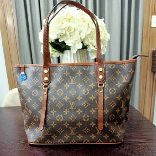 lv tote with zipper