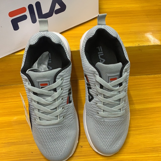 fila grey running shoes