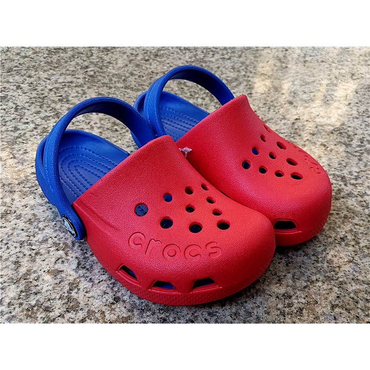 crocs boy sandals