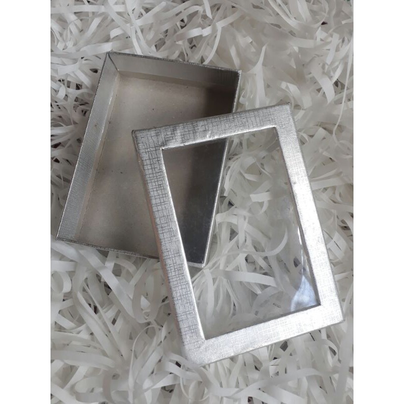 SILVER CARDBOARD GIFT BOX WINDOW WITH SHREDDED FILLER Shopee Philippines