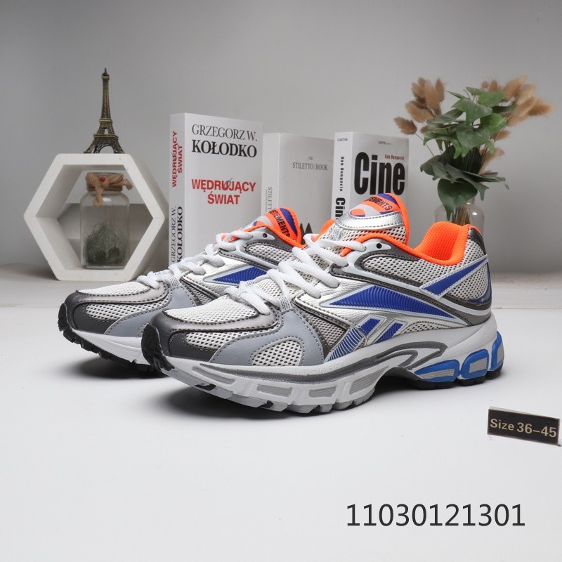 vetements x reebok spike runner 200