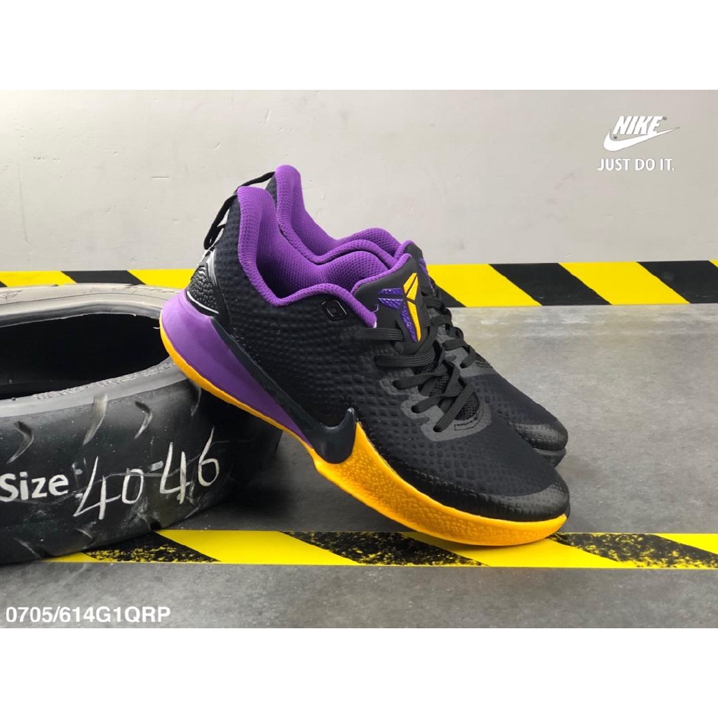 kobe bryant original shoes