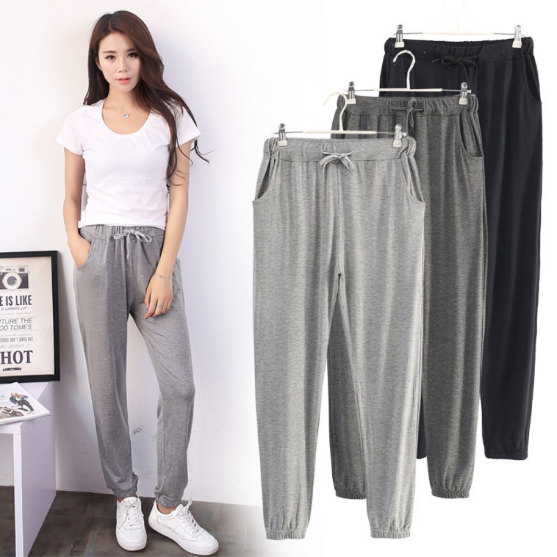 loose jogging pants