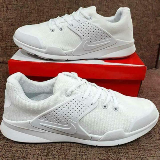 nike arrow shoes