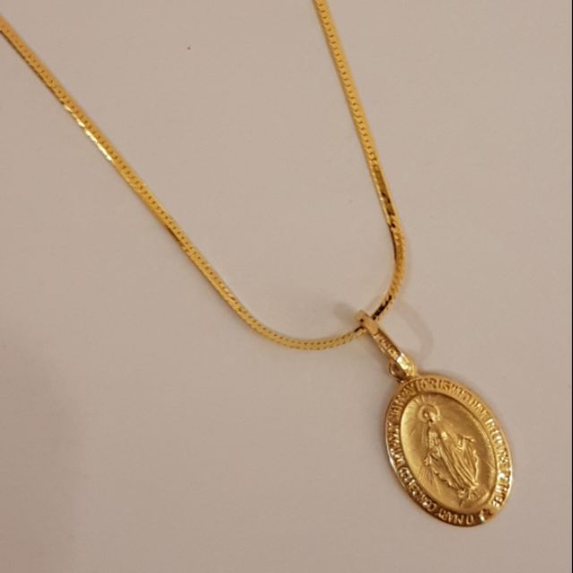 necklace with mama mary pendant