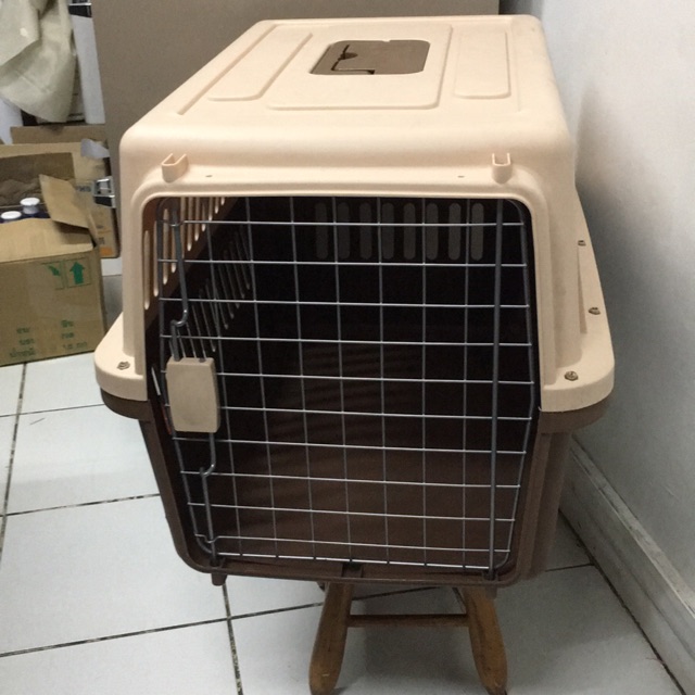 pet travel kennel