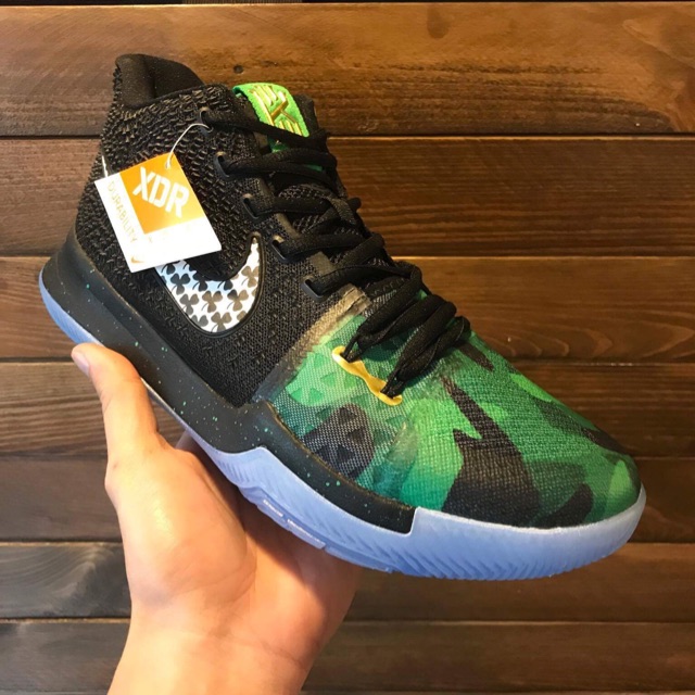 kyrie 3 celtics shoes