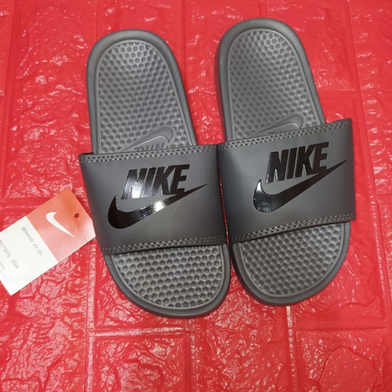nike benassi 37