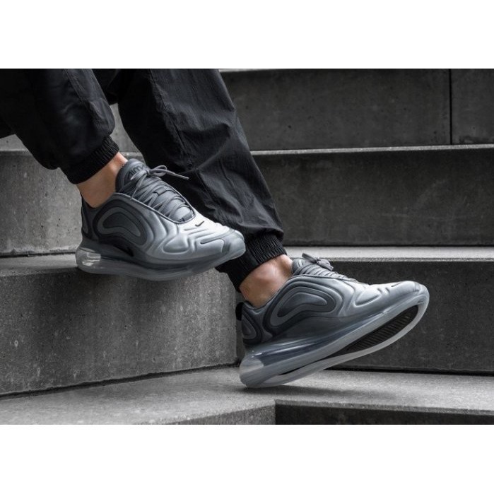 air max 720 moon