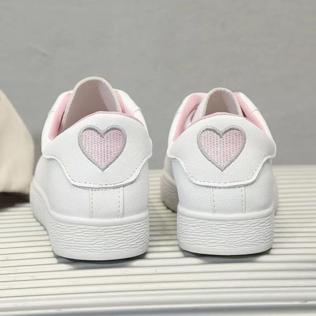 heart white shoes