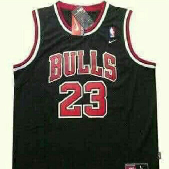 bulls jersey black and red