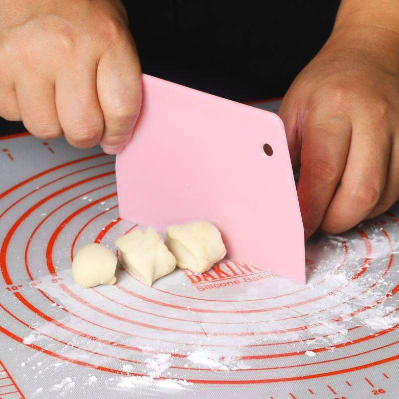 Oversized (19.5*12.7*13.5CM)Dough Cutter Trapezoid Spatula Dough Scraper Kitchen Butter Knife Baking Pastry Tools Cake Topper Baking Accessories