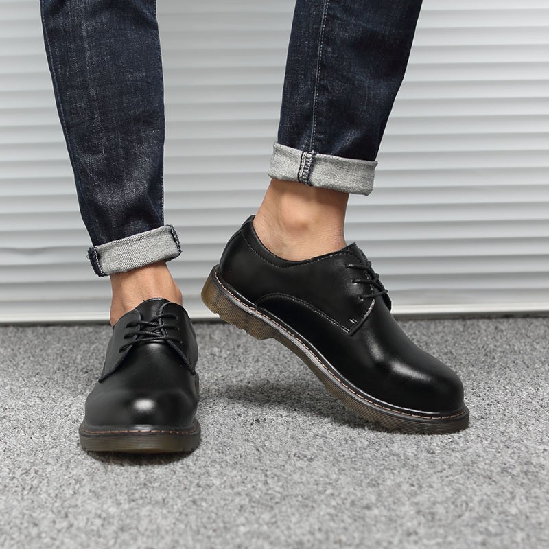 casual shoes with lace