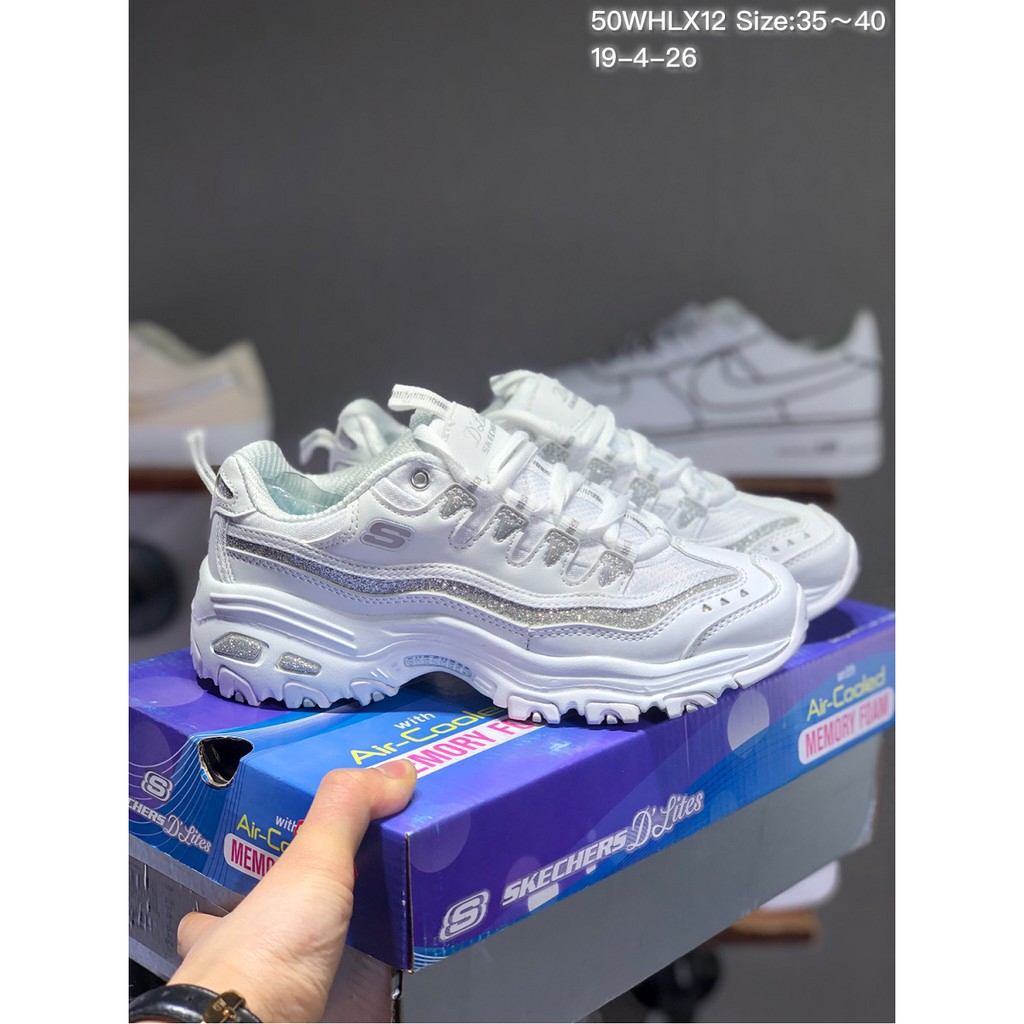 skechers in select city walk