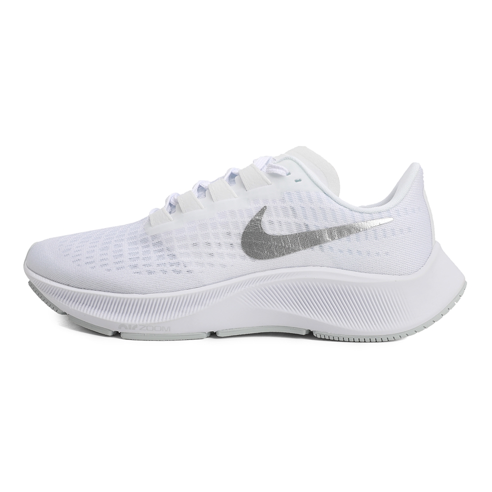 nike pegasus running trainers