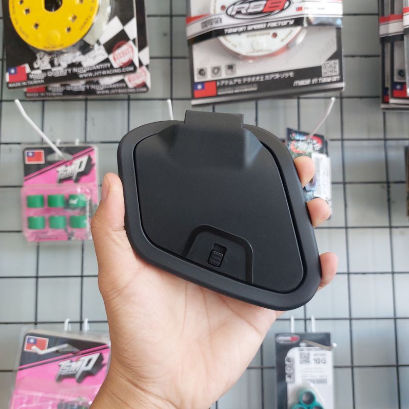 Nmax v2 Side Cover Pocket (Plug and Play) (Push Button) | Shopee