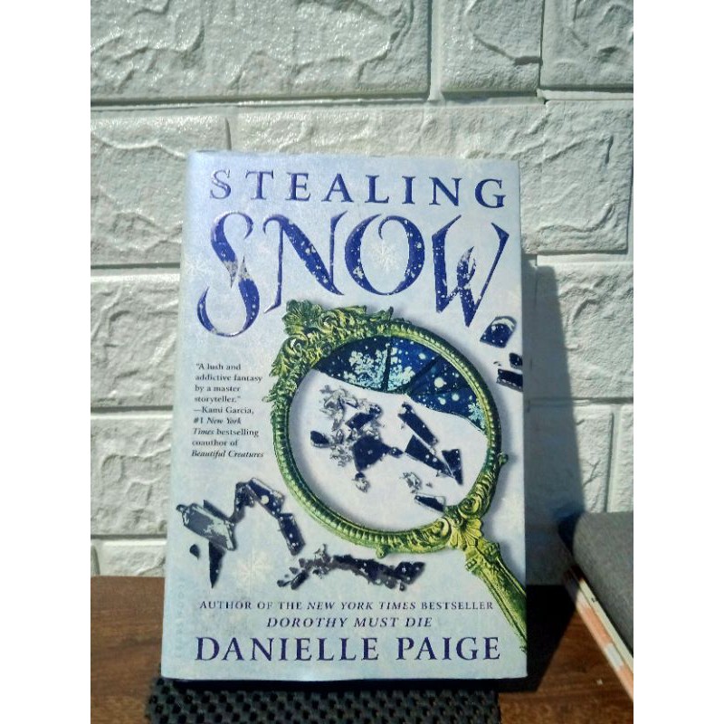 STEALING SNOW (Daniel Paige) | Shopee Philippines