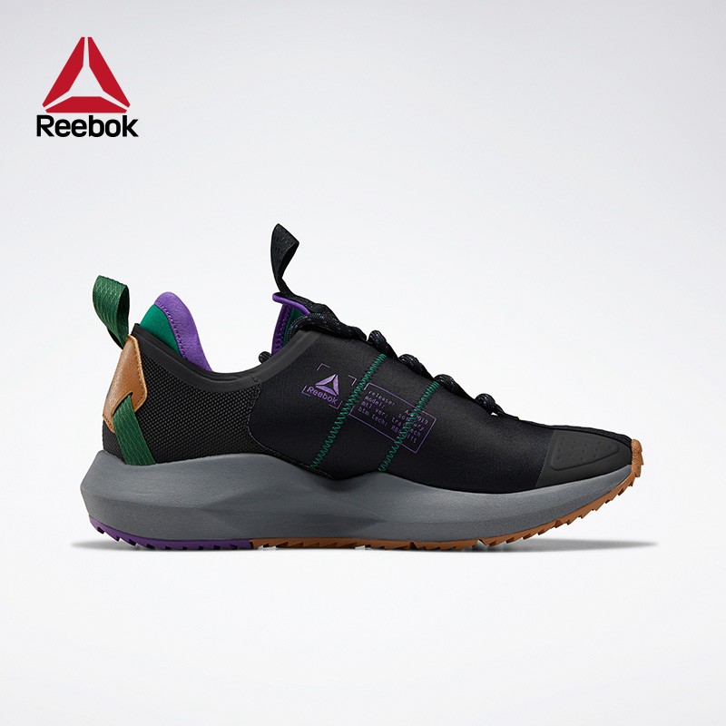 pink reebok running shoes