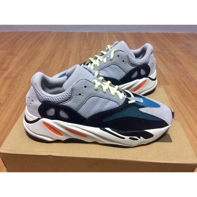 yeezy 700 shopee