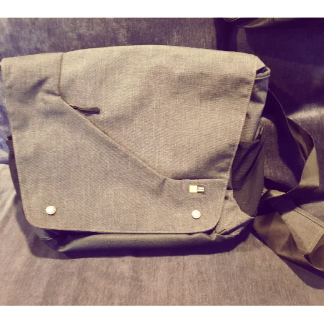 logic laptop bag