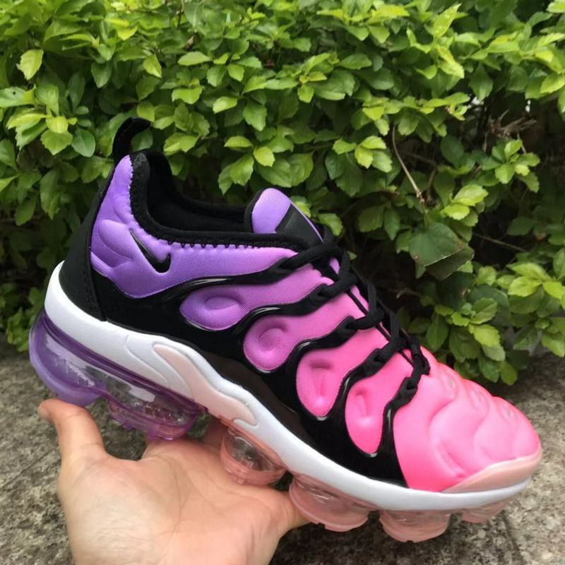 vapormax plus pink and purple