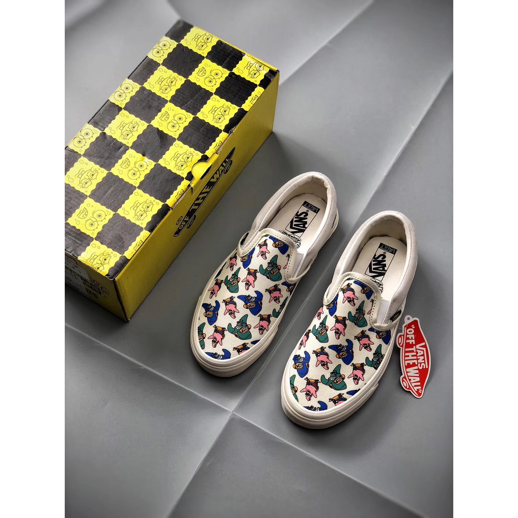 vans store opening hours