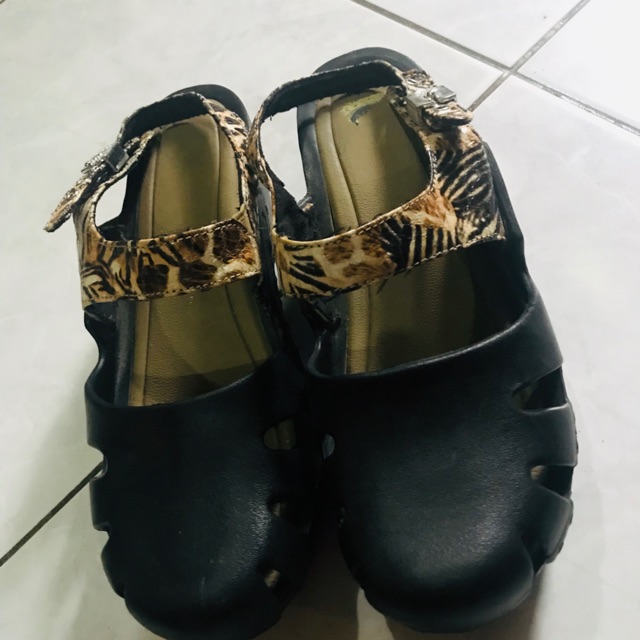 dr scholls crocs shoes