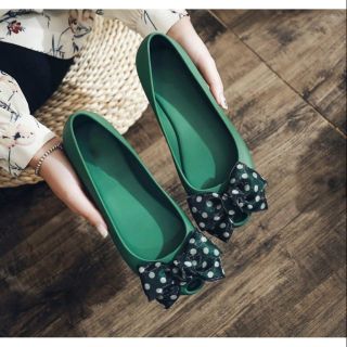 green jelly shoes