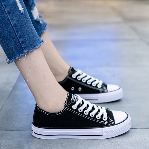 casual canvas shoes