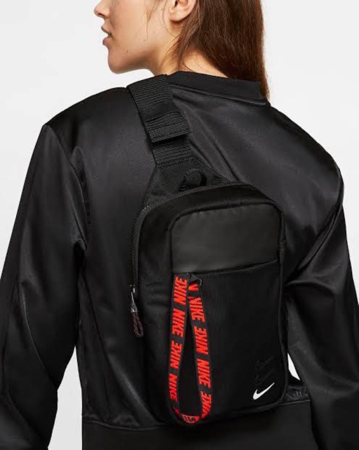 nike big fanny pack